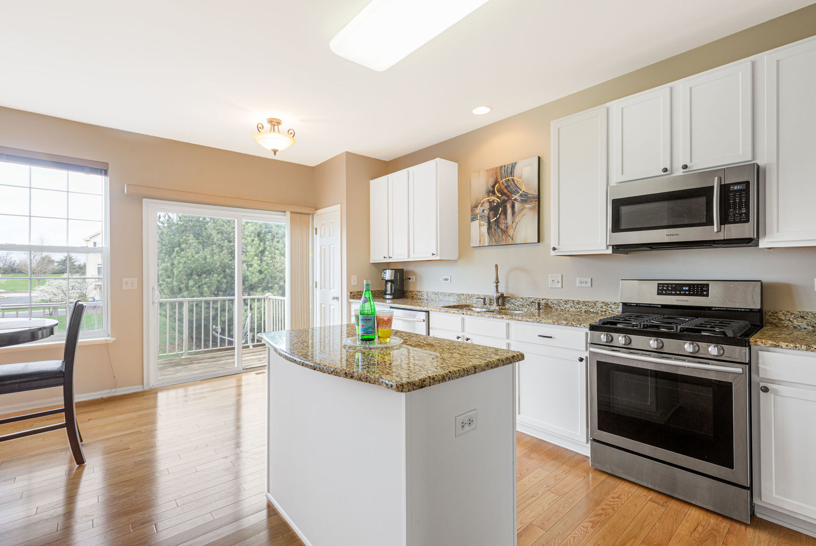 674 Lambert Lane, Bartlett, IL 60103