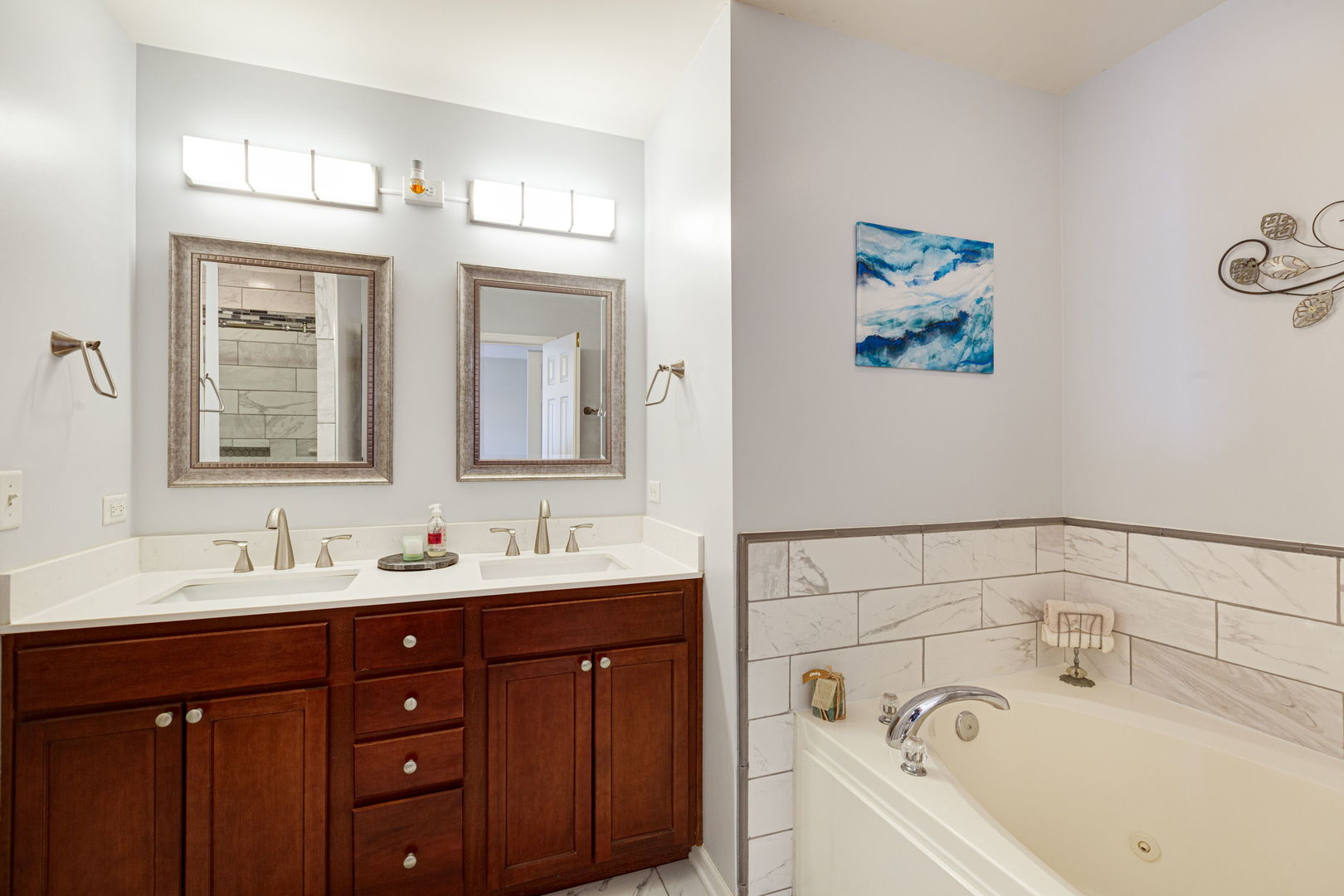 674 Lambert Lane, Bartlett, IL 60103