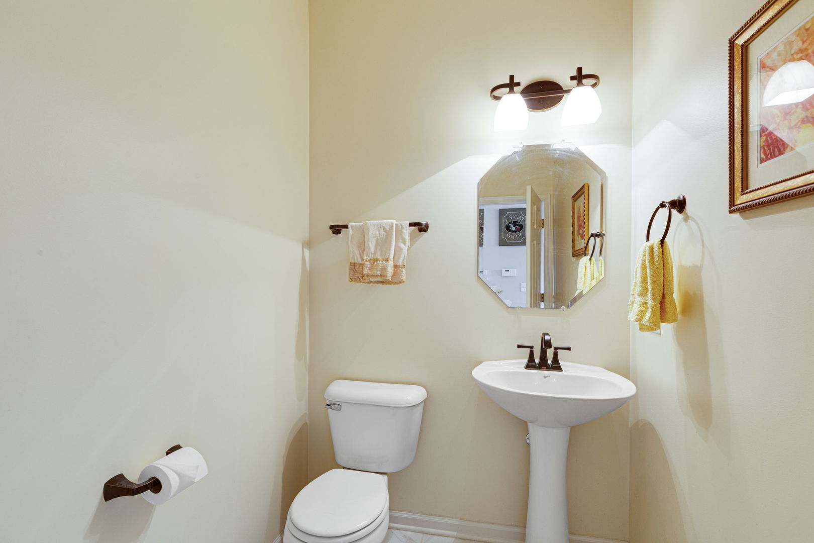 674 Lambert Lane, Bartlett, IL 60103