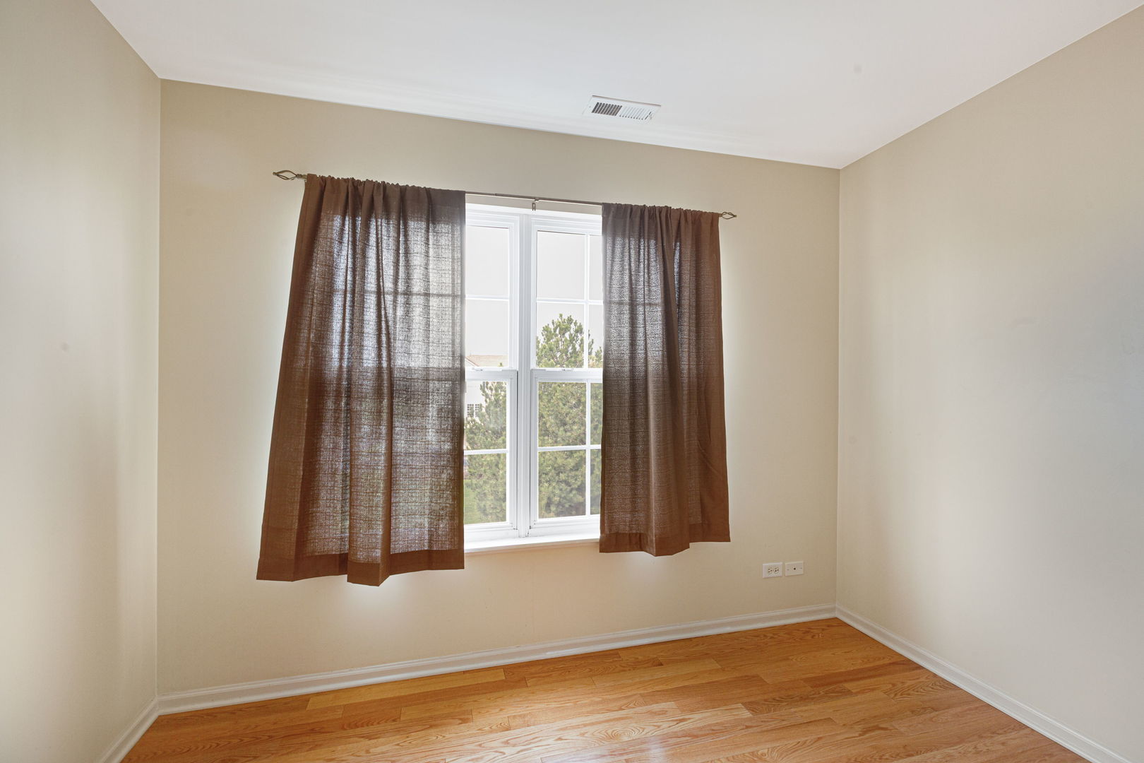 674 Lambert Lane, Bartlett, IL 60103