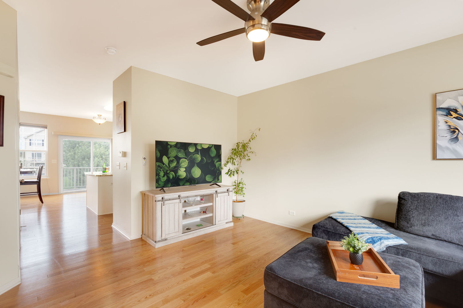 674 Lambert Lane, Bartlett, IL 60103