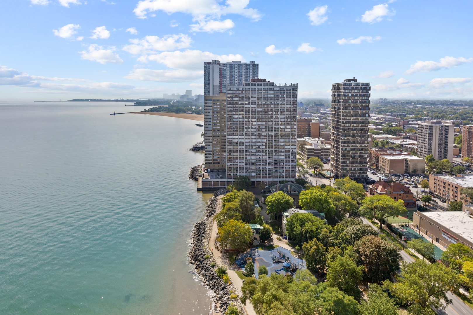 6301 N Sheridan Road #3A, Chicago, IL 60660