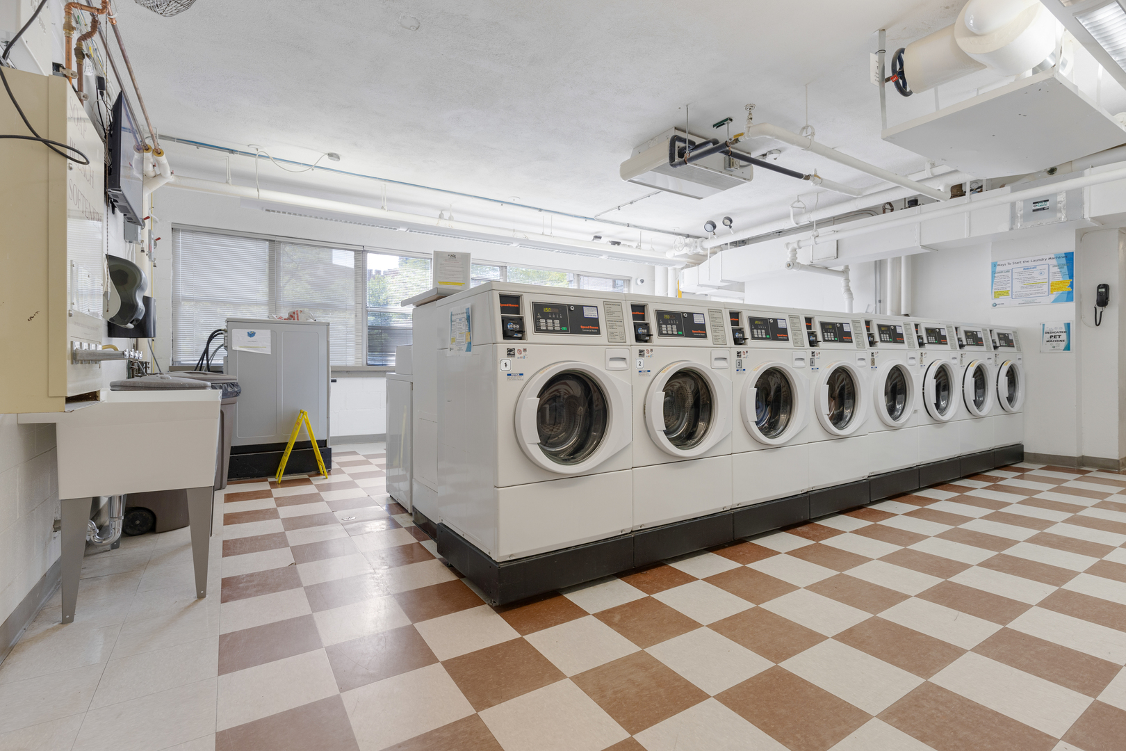 6301 N Sheridan Road #3A, Chicago, IL 60660