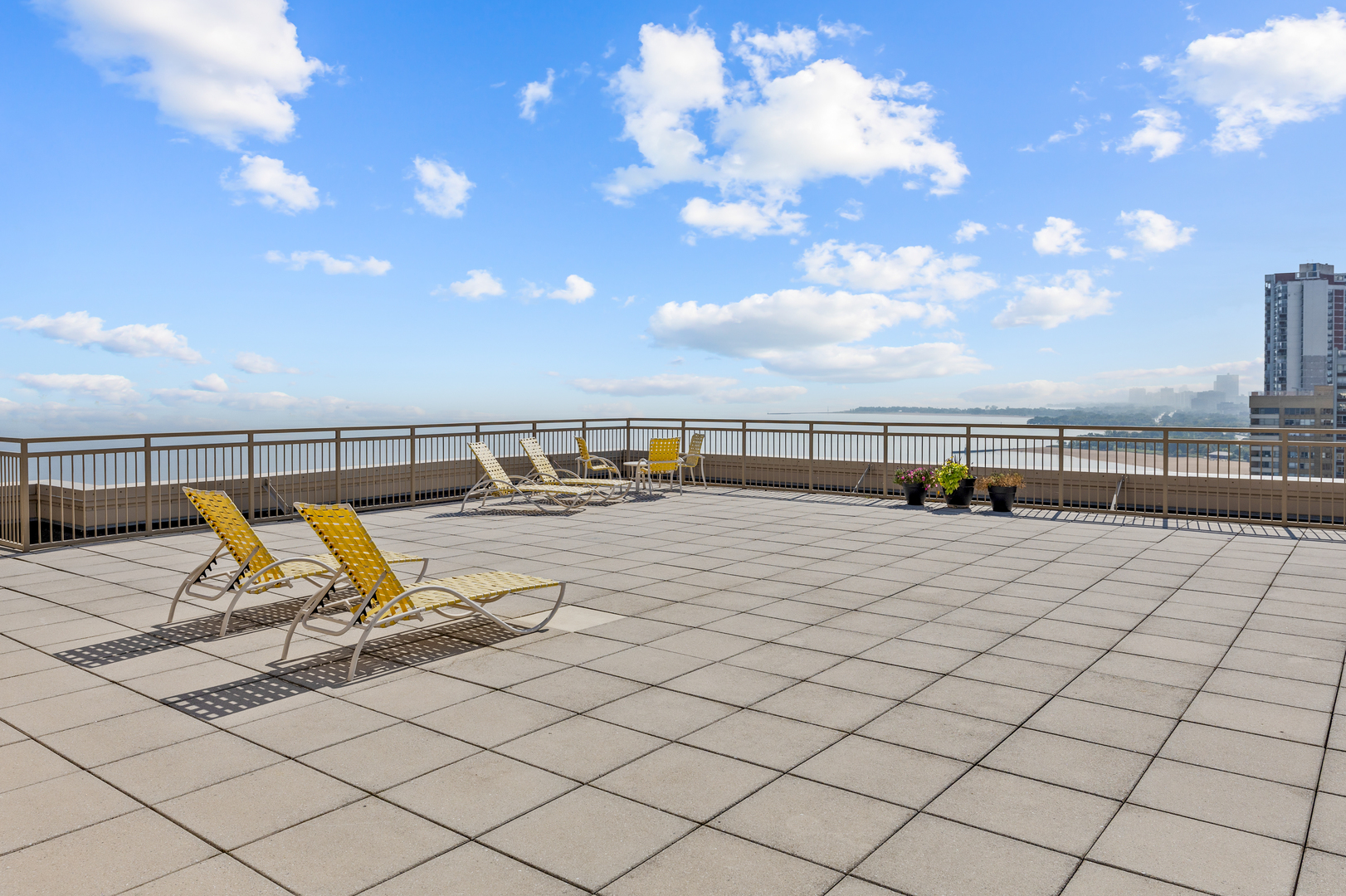 6301 N Sheridan Road #3A, Chicago, IL 60660