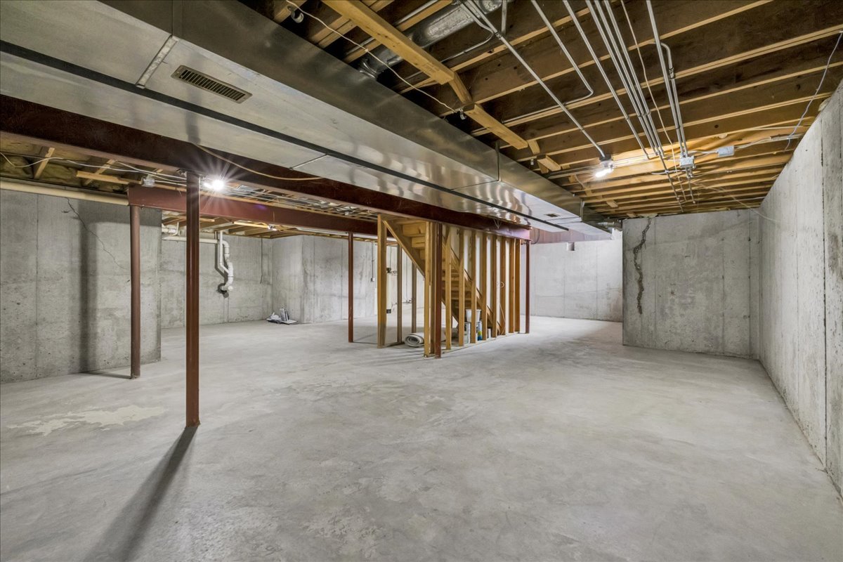 555 Bluestem Drive, Yorkville, IL 60560