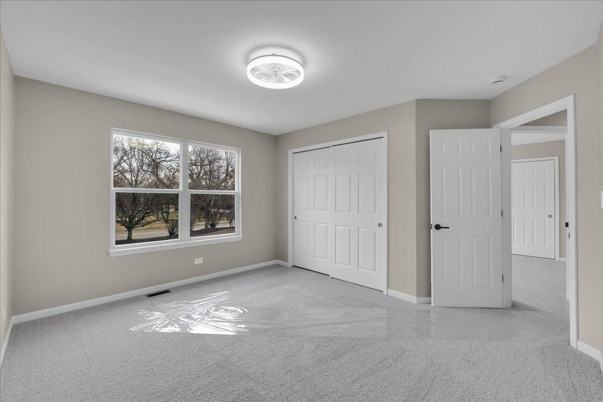 555 Bluestem Drive, Yorkville, IL 60560