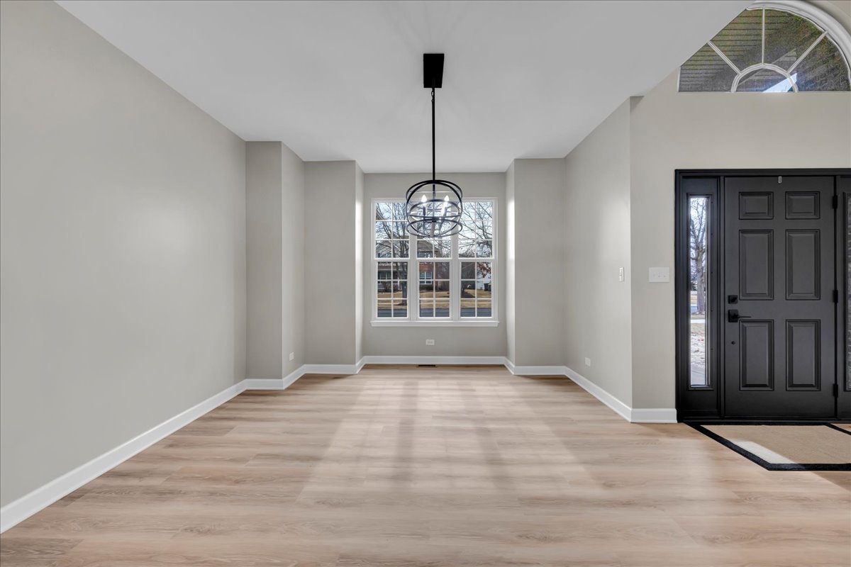 555 Bluestem Drive, Yorkville, IL 60560