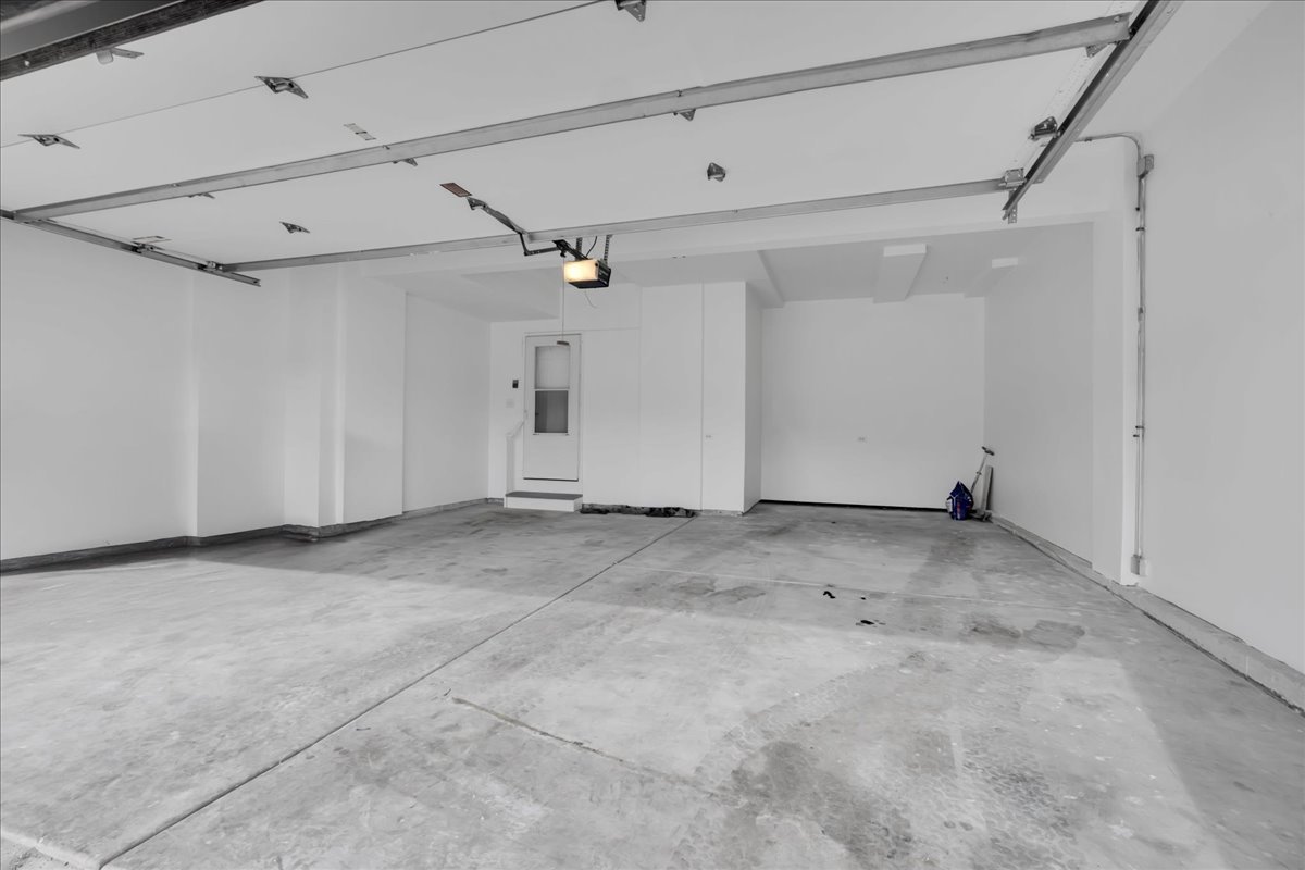 555 Bluestem Drive, Yorkville, IL 60560