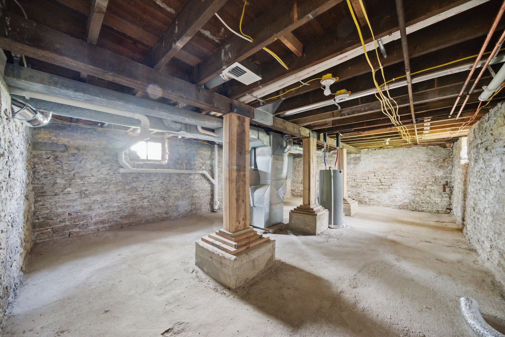 323 Douglas Avenue, Dixon, IL 61021