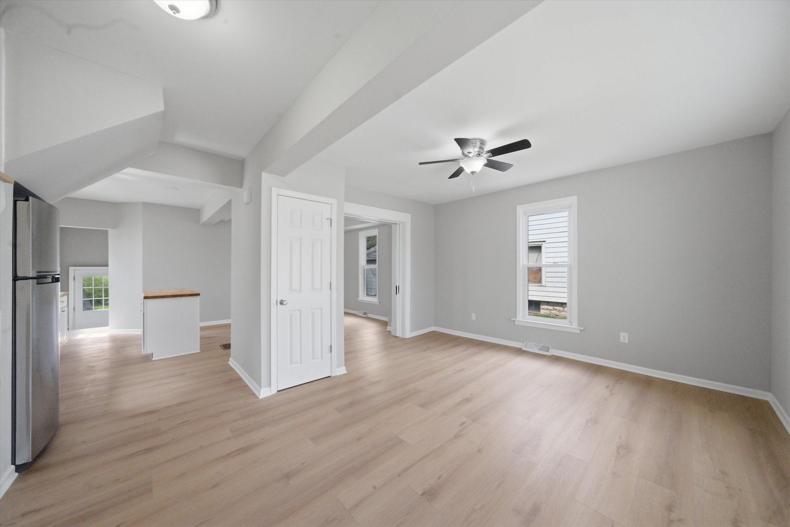 323 Douglas Avenue, Dixon, IL 61021