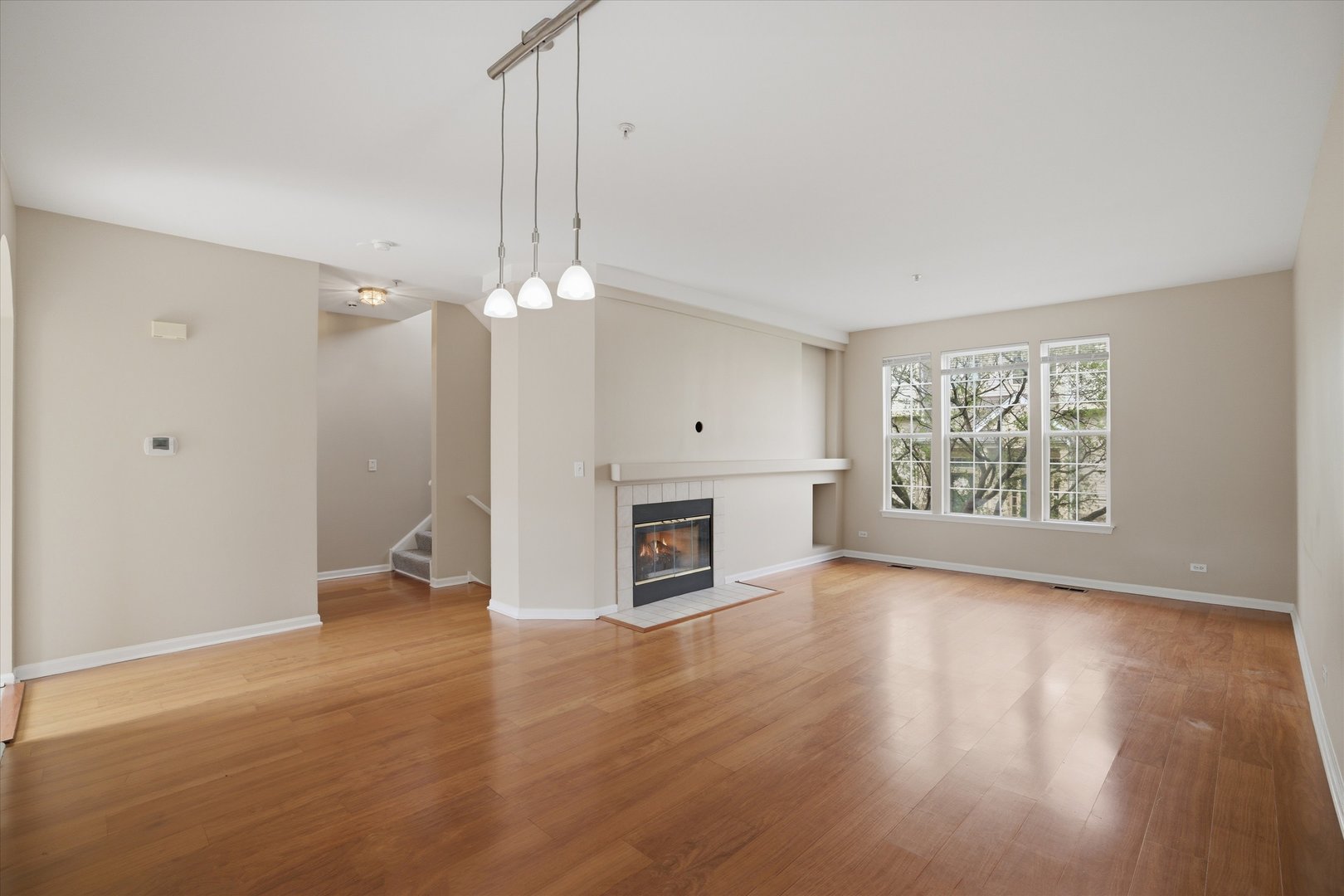 2720 N Greenwood Avenue, Arlington Heights, IL 60004