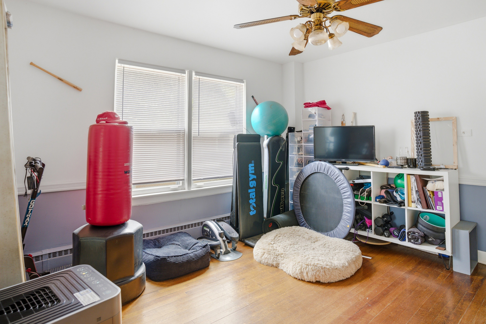 1216 N Northwest Highway, Park Ridge, IL 60068