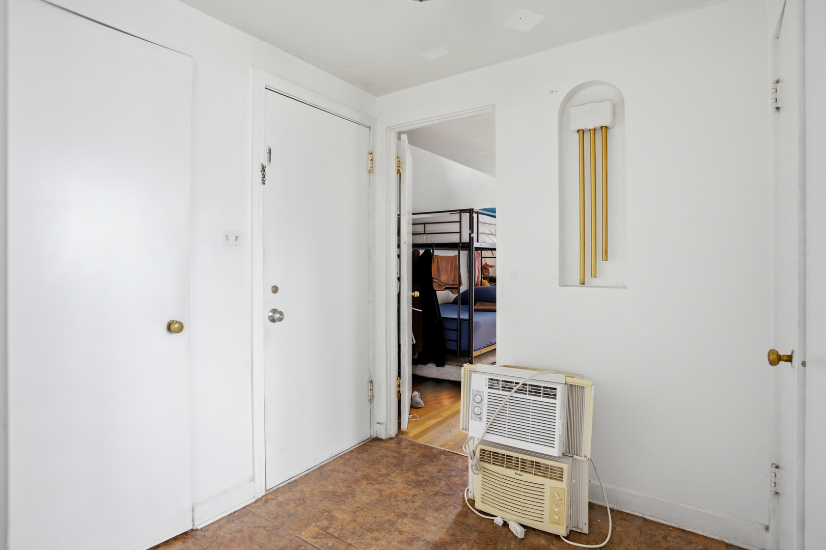 1216 N Northwest Highway, Park Ridge, IL 60068