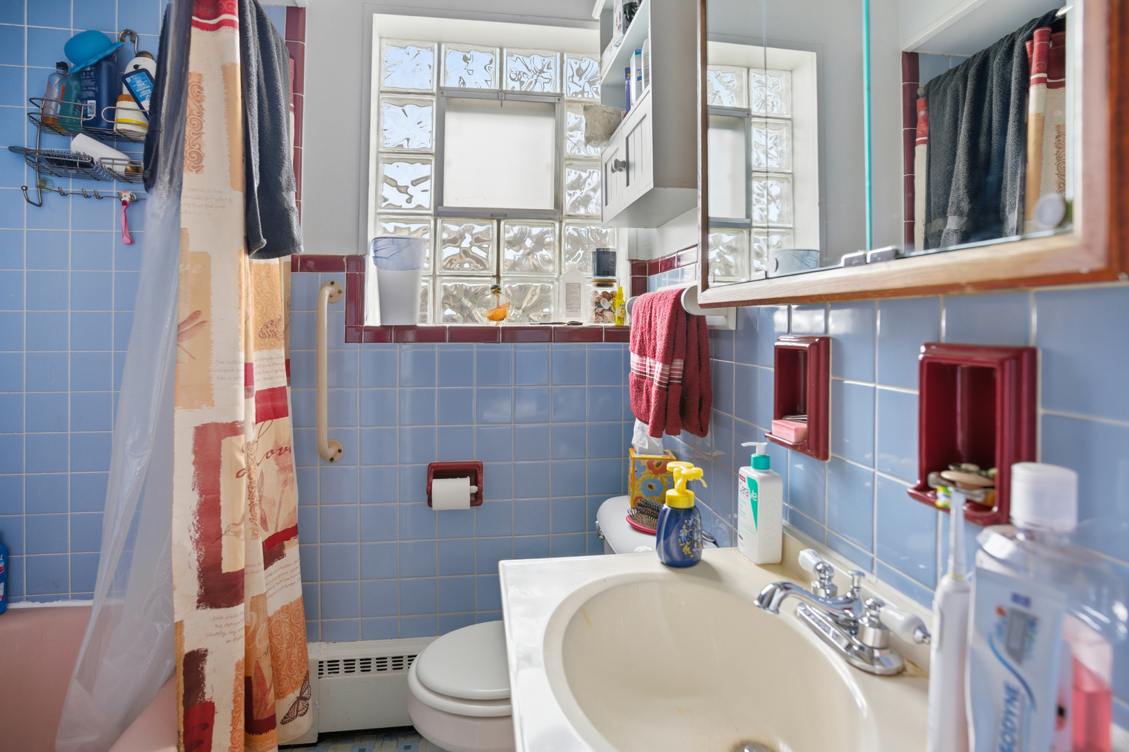 1216 N Northwest Highway, Park Ridge, IL 60068