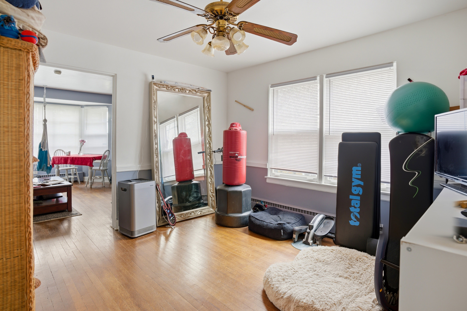 1216 N Northwest Highway, Park Ridge, IL 60068