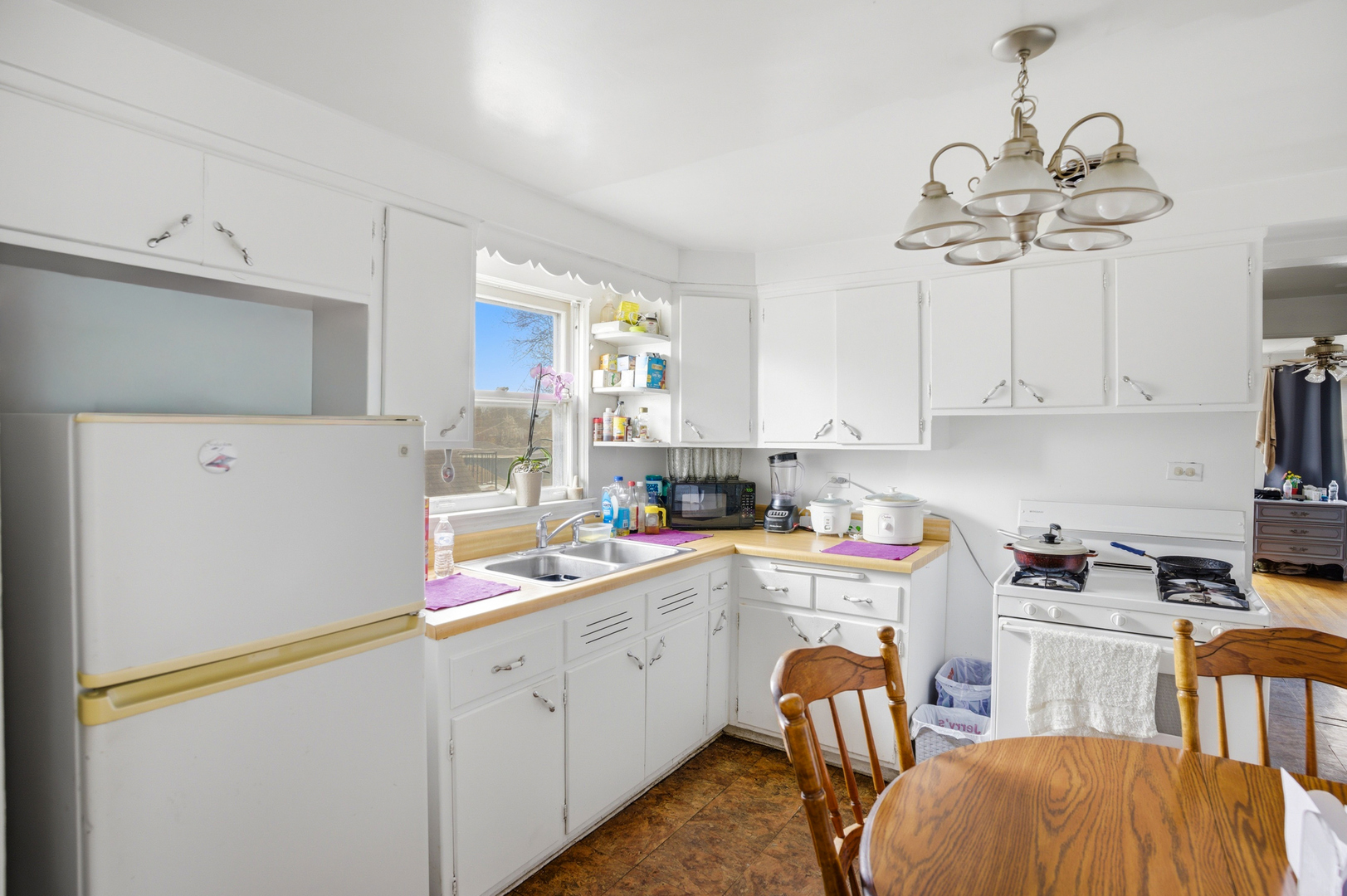 1216 N Northwest Highway, Park Ridge, IL 60068