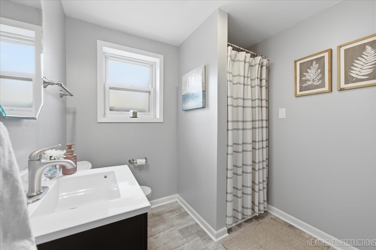 1209 Laurel Lane, Naperville, IL 60540