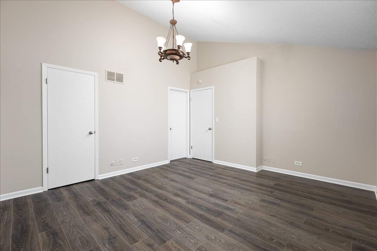 2725 Springdale Circle, Naperville, IL 60564