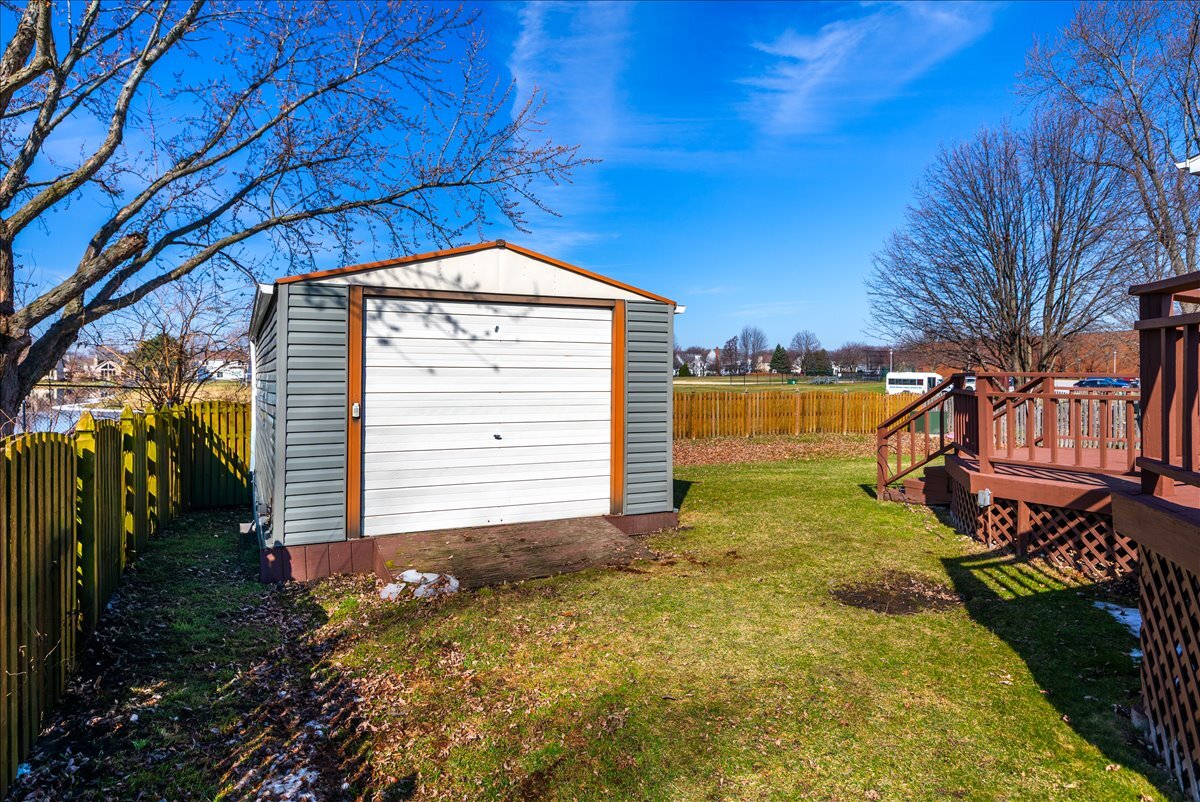 2725 Springdale Circle, Naperville, IL 60564