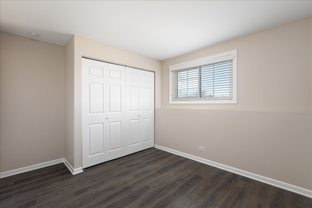 2725 Springdale Circle, Naperville, IL 60564