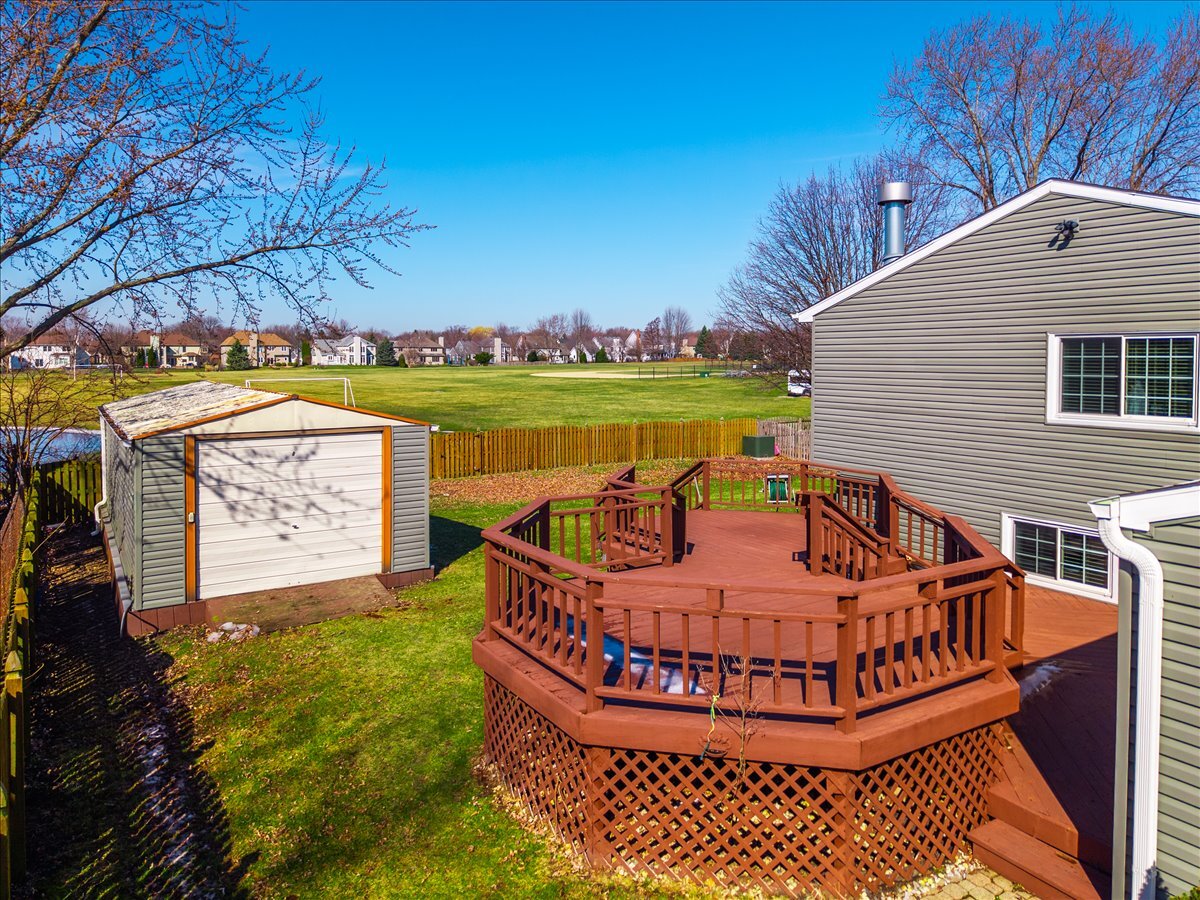 2725 Springdale Circle, Naperville, IL 60564