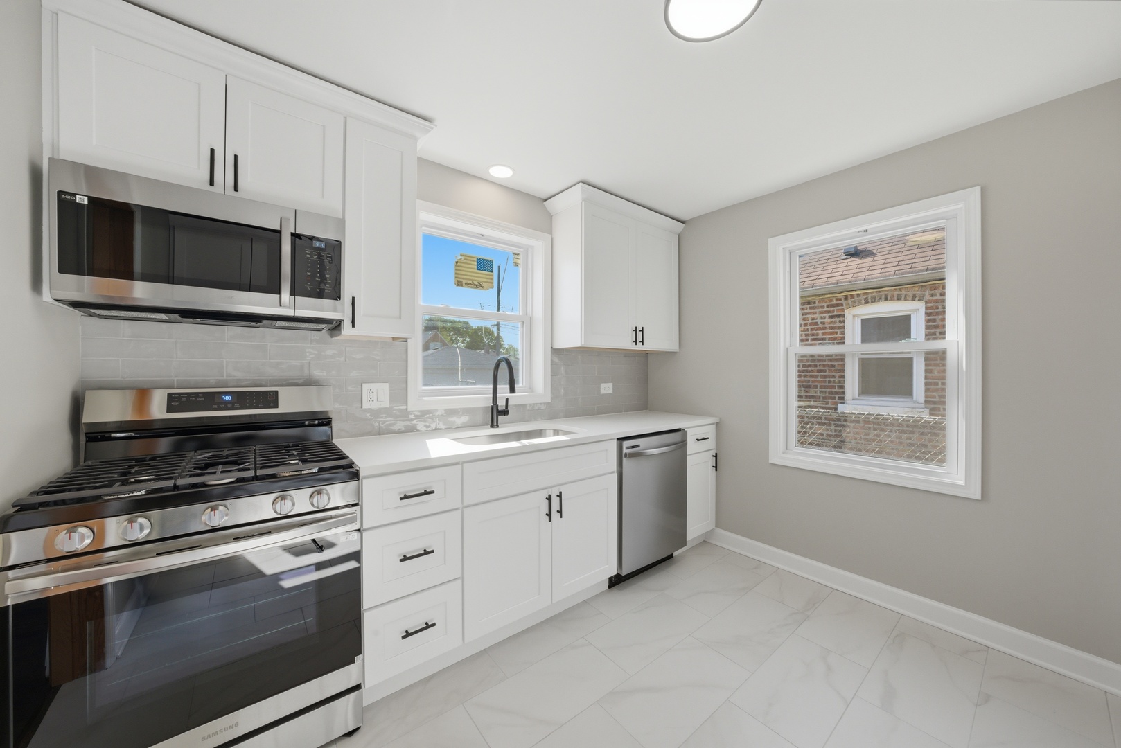 5127 S Hamlin Avenue, Chicago, IL 60632