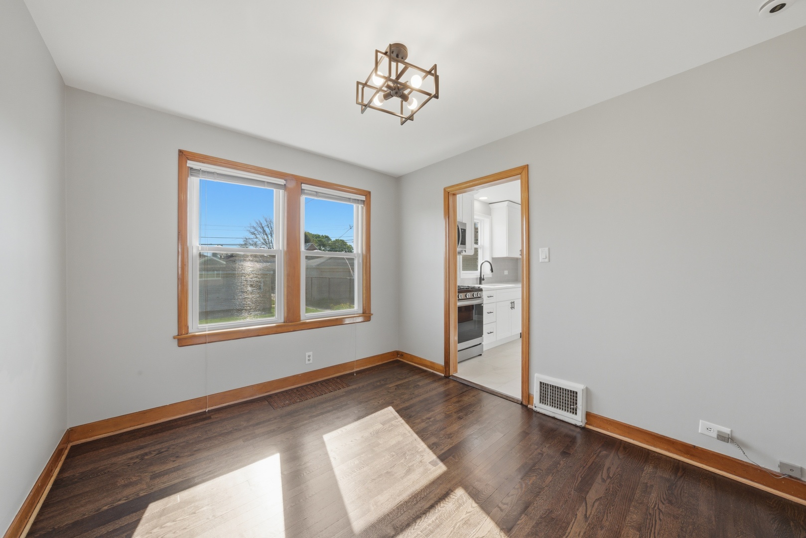 5127 S Hamlin Avenue, Chicago, IL 60632