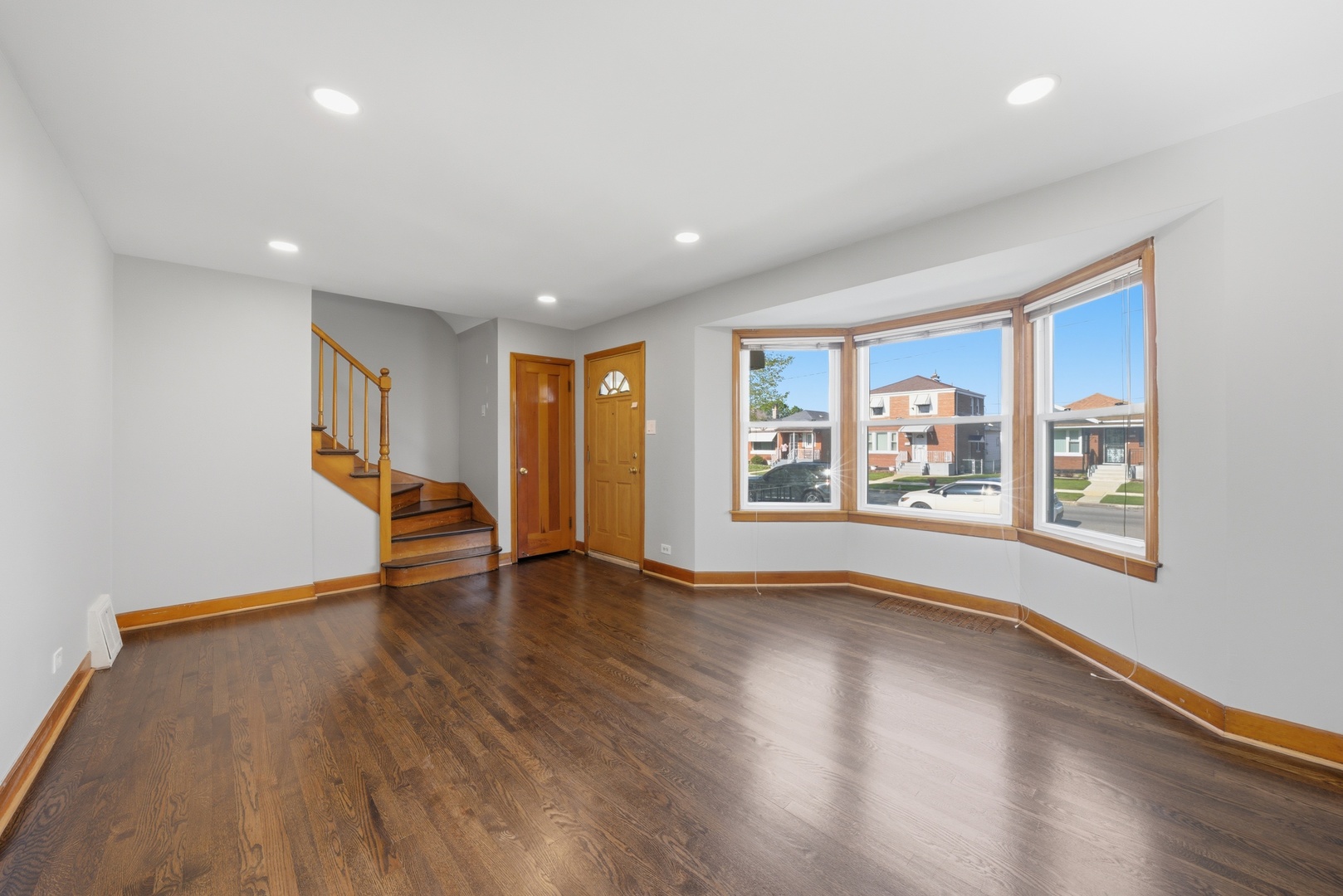 5127 S Hamlin Avenue, Chicago, IL 60632