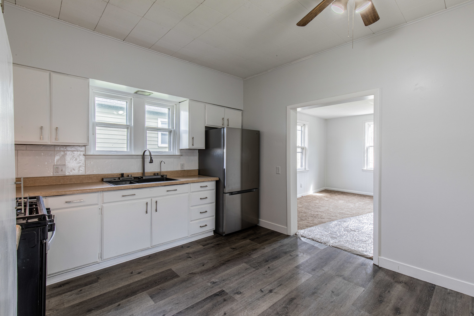 512 W Chestnut Street, Dalzell, IL 61320