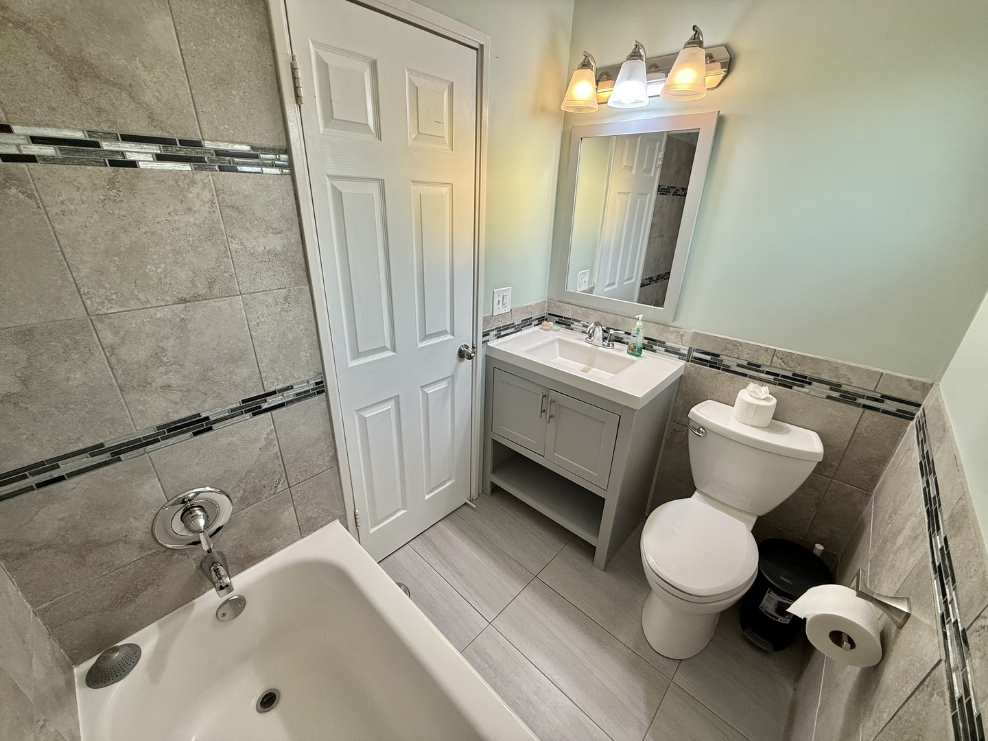 4926 Crain Street #C, Skokie, IL 60077