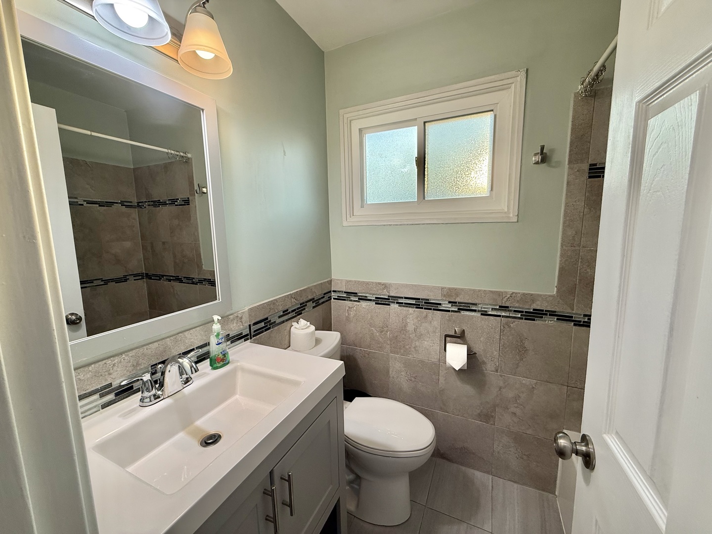 4926 Crain Street #C, Skokie, IL 60077