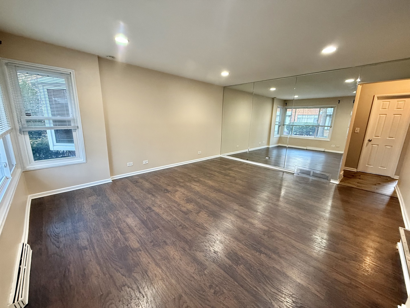 4926 Crain Street #C, Skokie, IL 60077