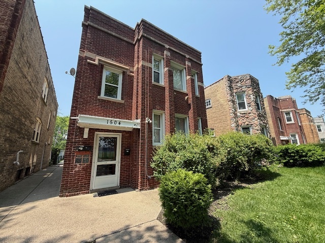 1504 Pitner Avenue, Evanston, IL 60201