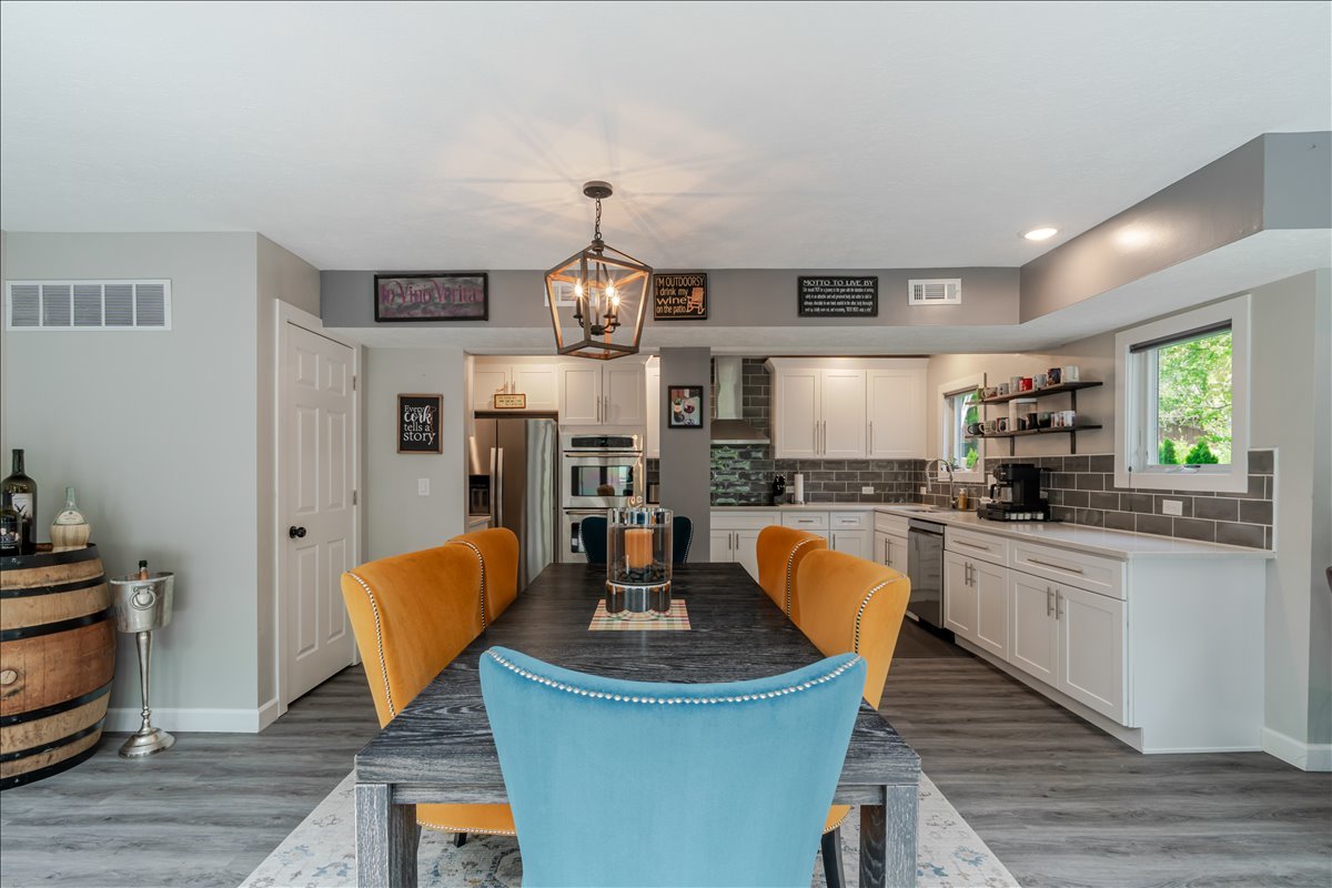 6 Kenfield Circle, Bloomington, IL 61704