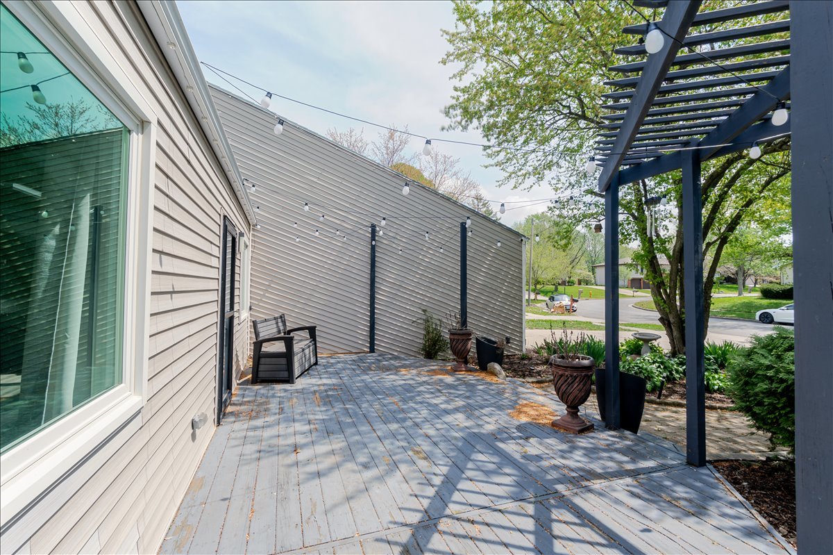 6 Kenfield Circle, Bloomington, IL 61704