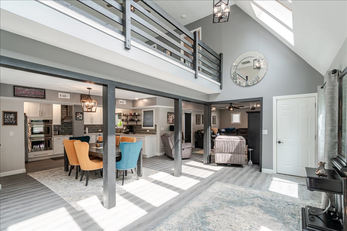 6 Kenfield Circle, Bloomington, IL 61704