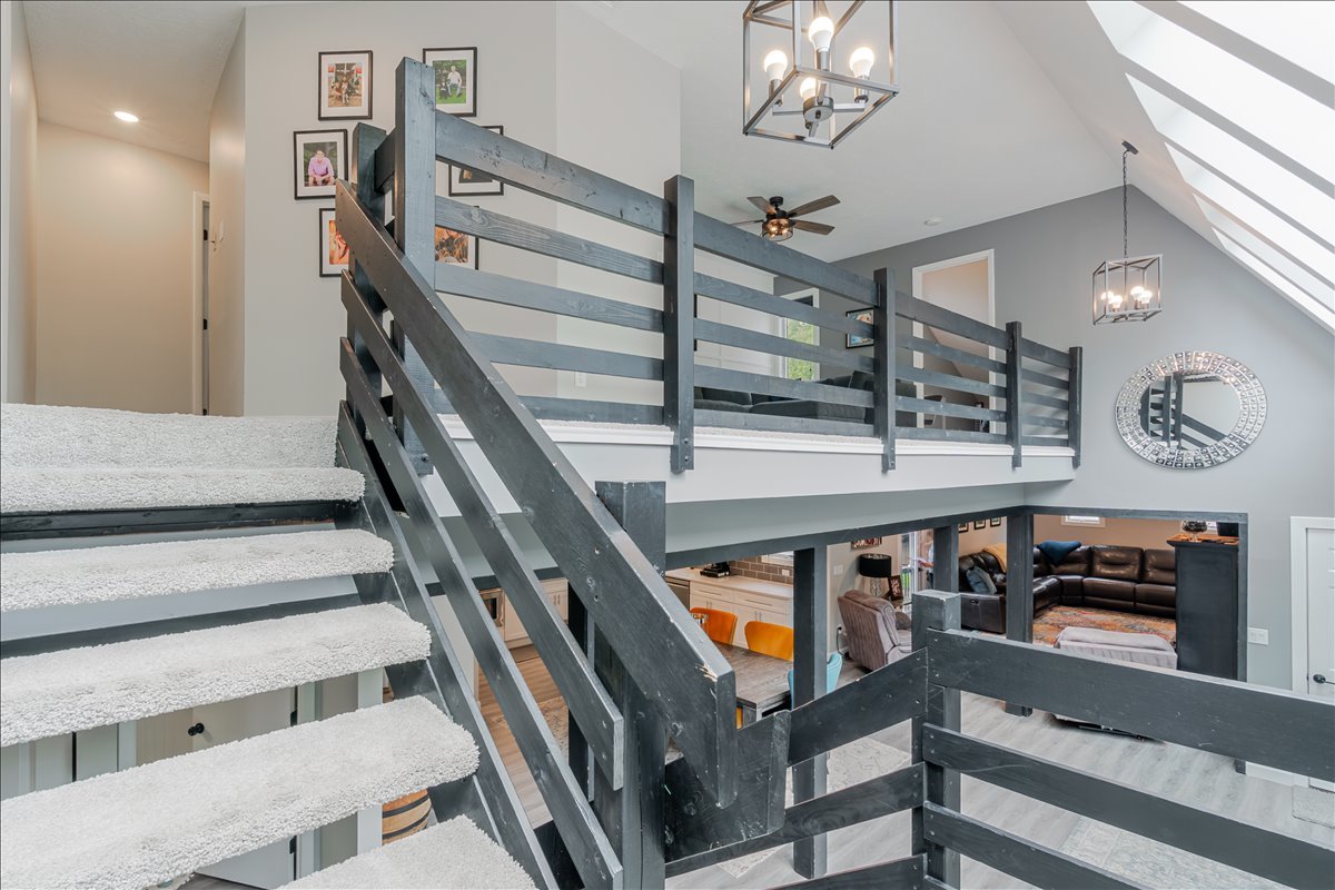 6 Kenfield Circle, Bloomington, IL 61704