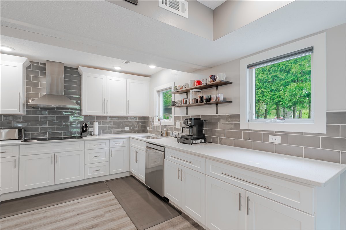 6 Kenfield Circle, Bloomington, IL 61704