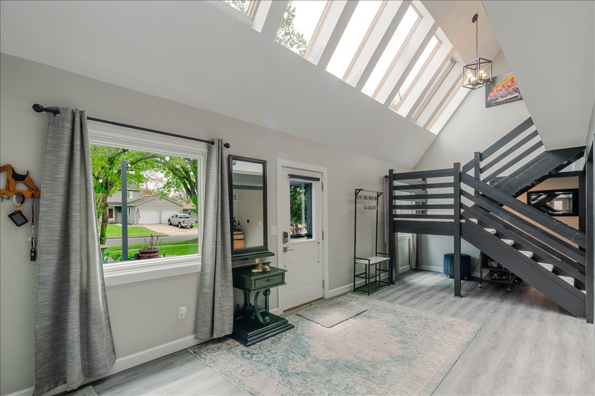 6 Kenfield Circle, Bloomington, IL 61704