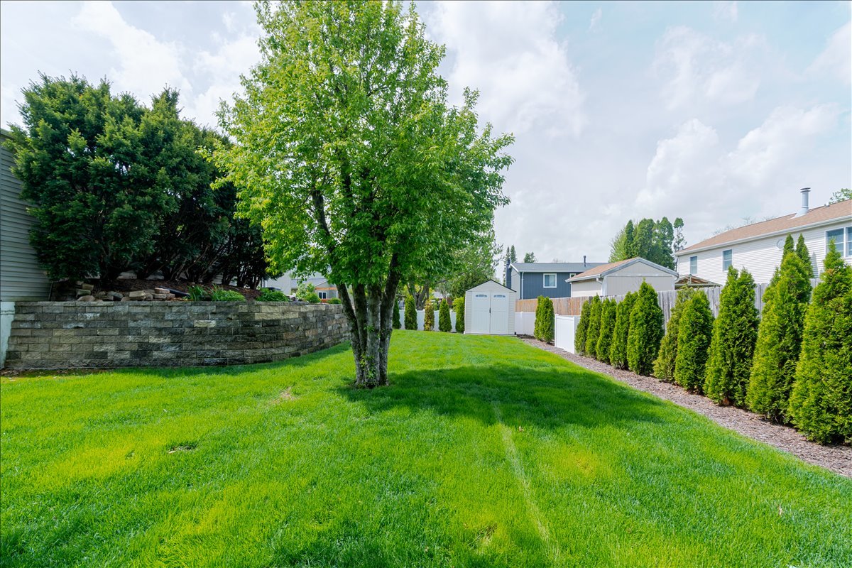 6 Kenfield Circle, Bloomington, IL 61704