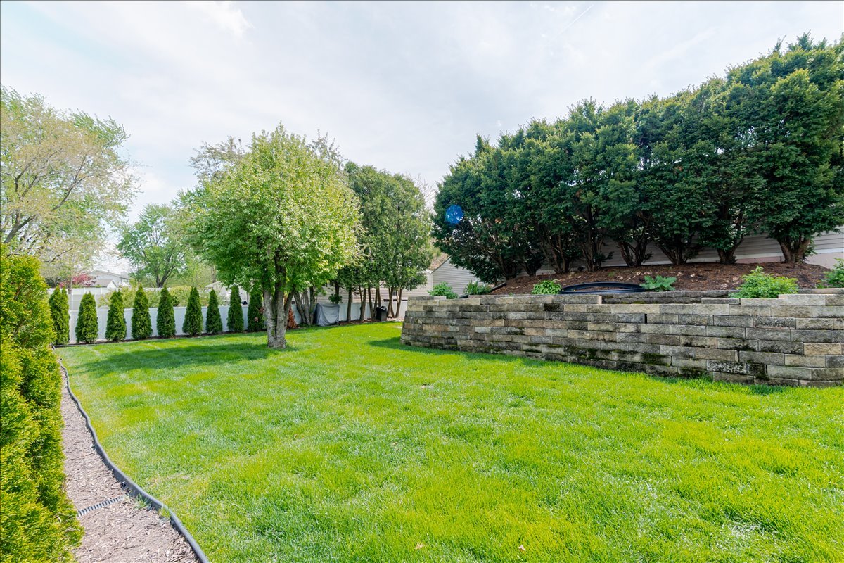 6 Kenfield Circle, Bloomington, IL 61704