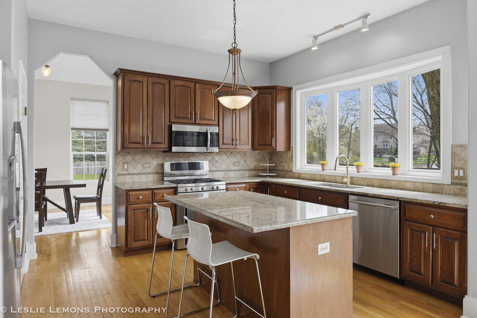 492 Bond Drive, Batavia, IL 60510