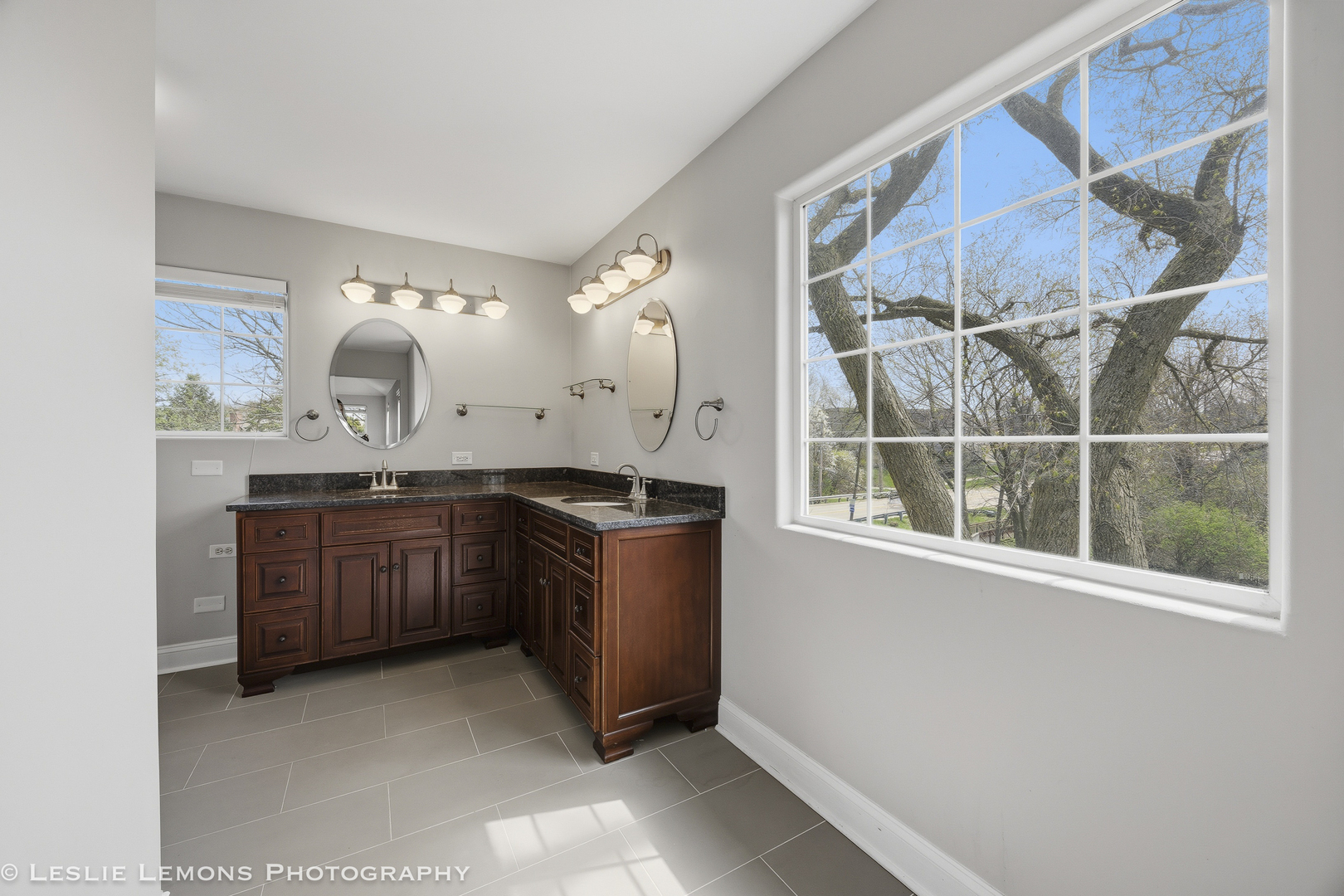 492 Bond Drive, Batavia, IL 60510