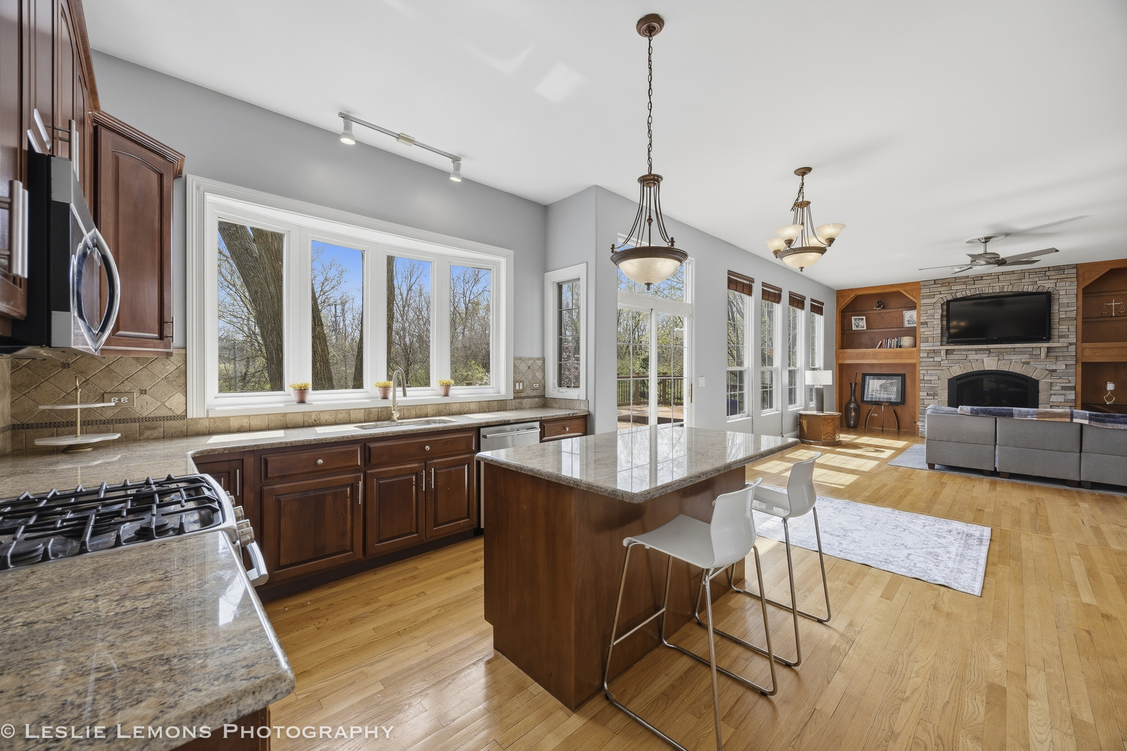 492 Bond Drive, Batavia, IL 60510