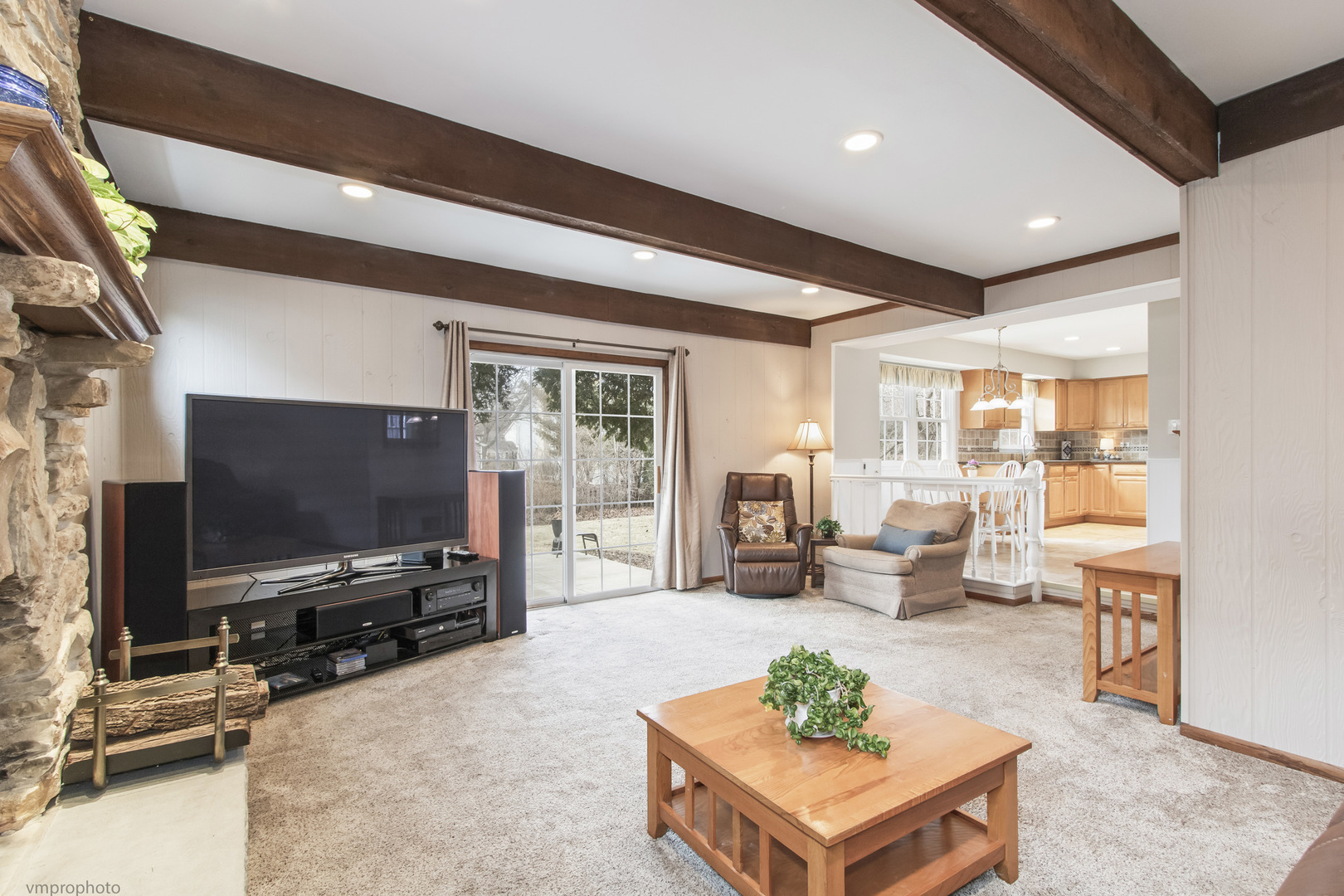 913 Warwick Lane, Libertyville, IL 60048