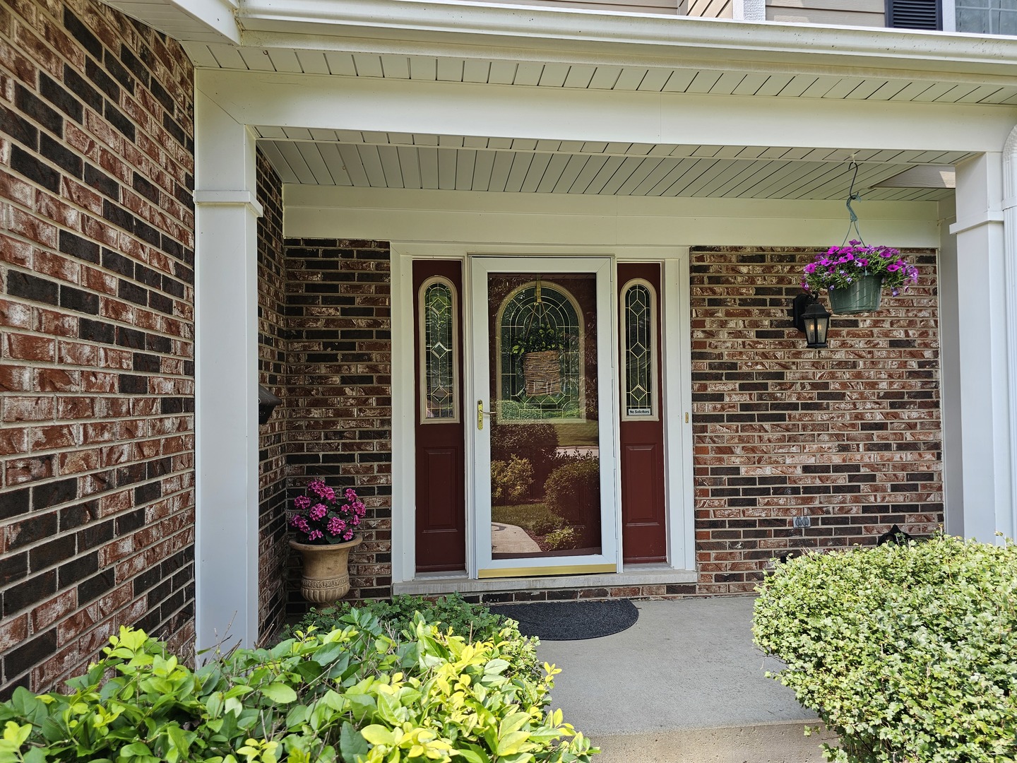 913 Warwick Lane, Libertyville, IL 60048