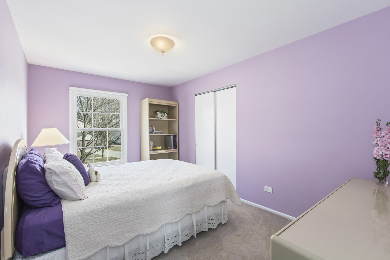 913 Warwick Lane, Libertyville, IL 60048