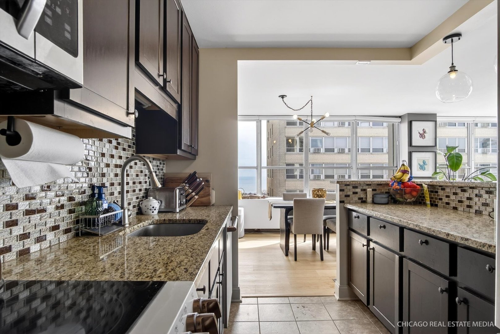 655 W IRVING PARK Road #1101, Chicago, IL 60613