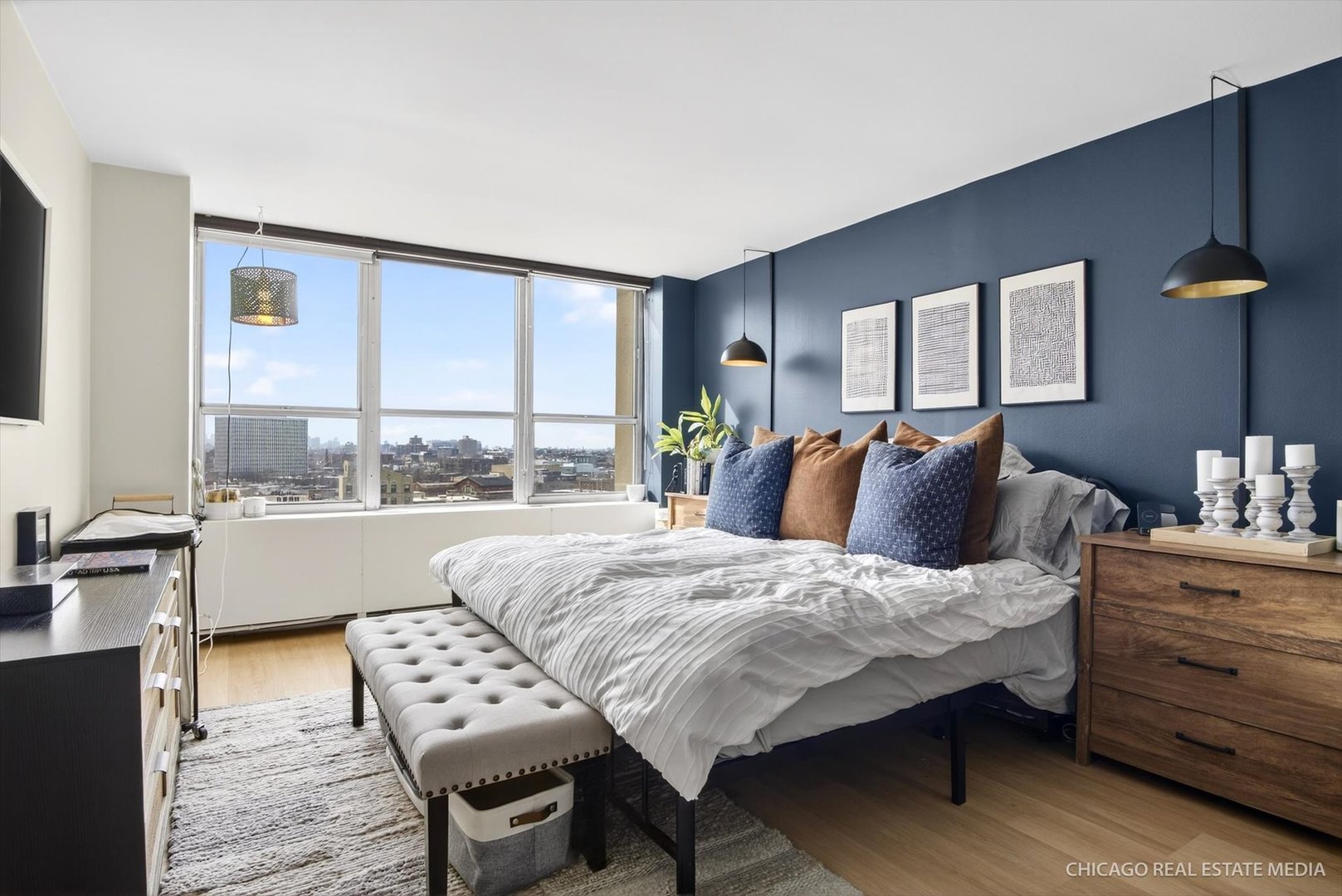 655 W IRVING PARK Road #1101, Chicago, IL 60613