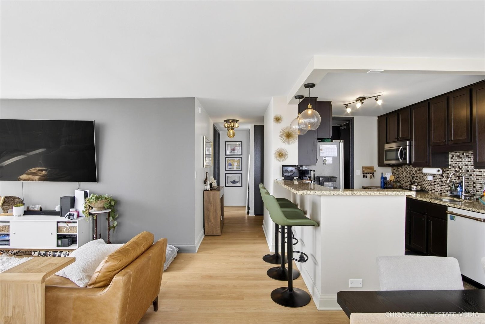 655 W IRVING PARK Road #1101, Chicago, IL 60613